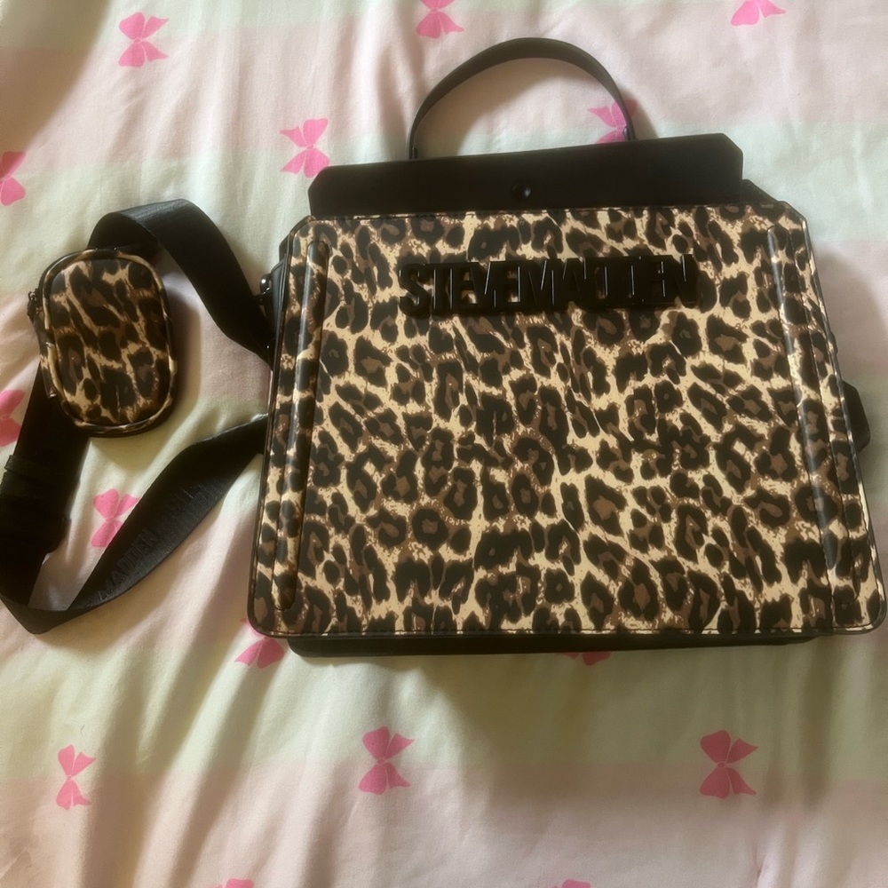 Steve Madden Leopard Print Women's Bag. Large